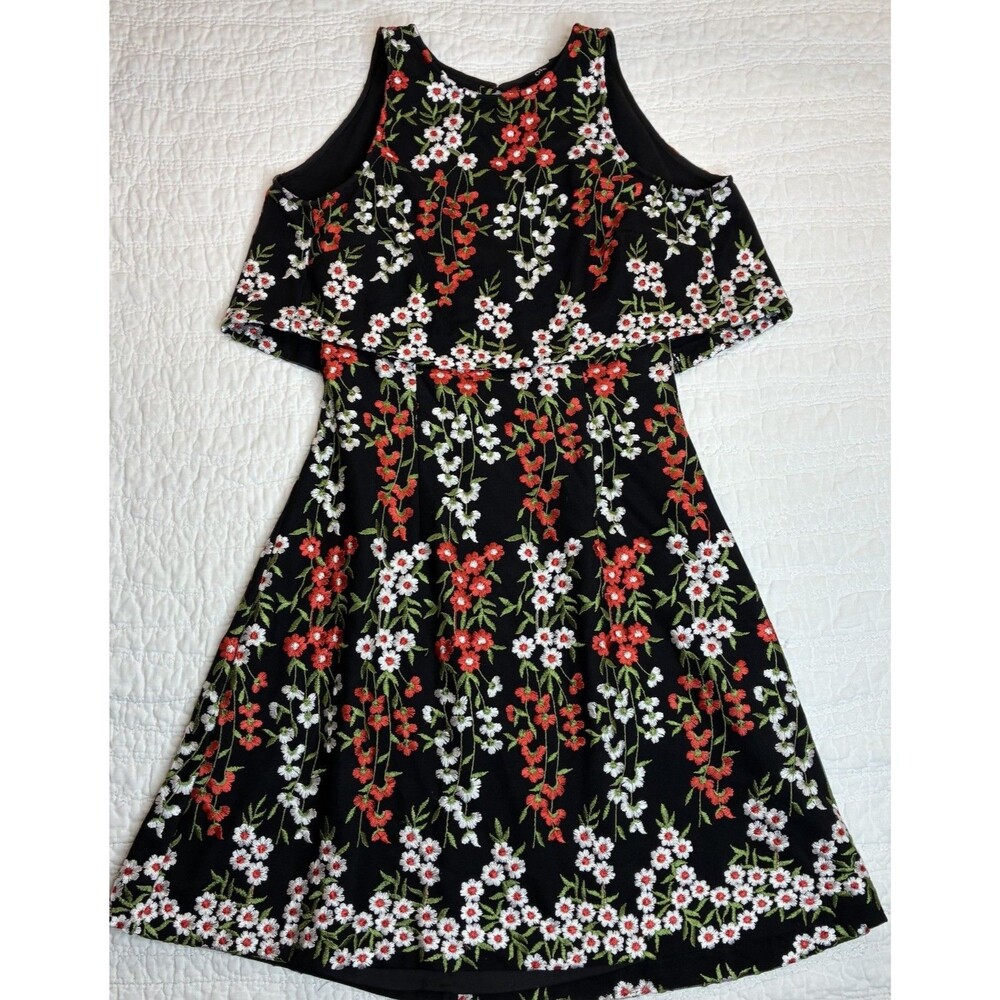 Gianni Bini Topin Crepe embroidered floral dress Sz‎ 2 garden fairy cottagecore